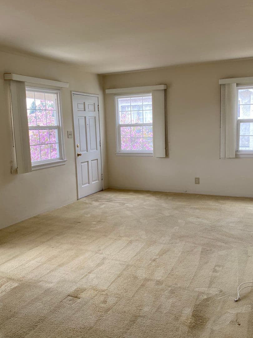 Glendale Apartment: 1007 W.Glenoaks