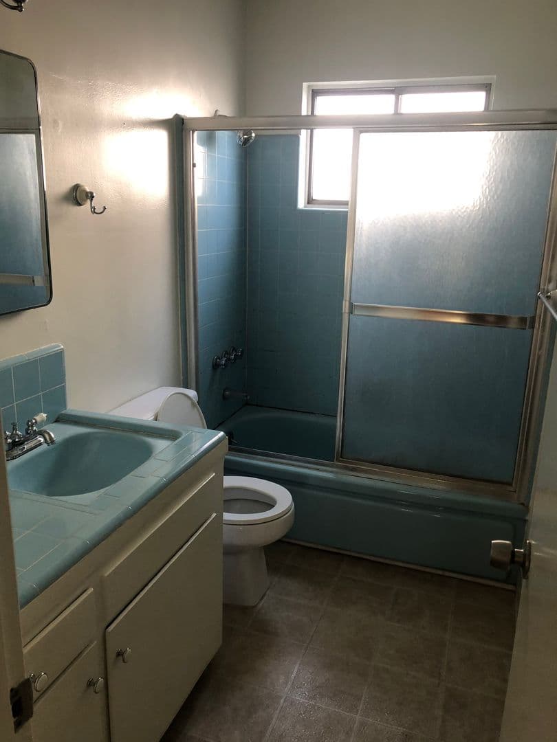 Los Angeles Apartment: 4433-37 Russell Avenue