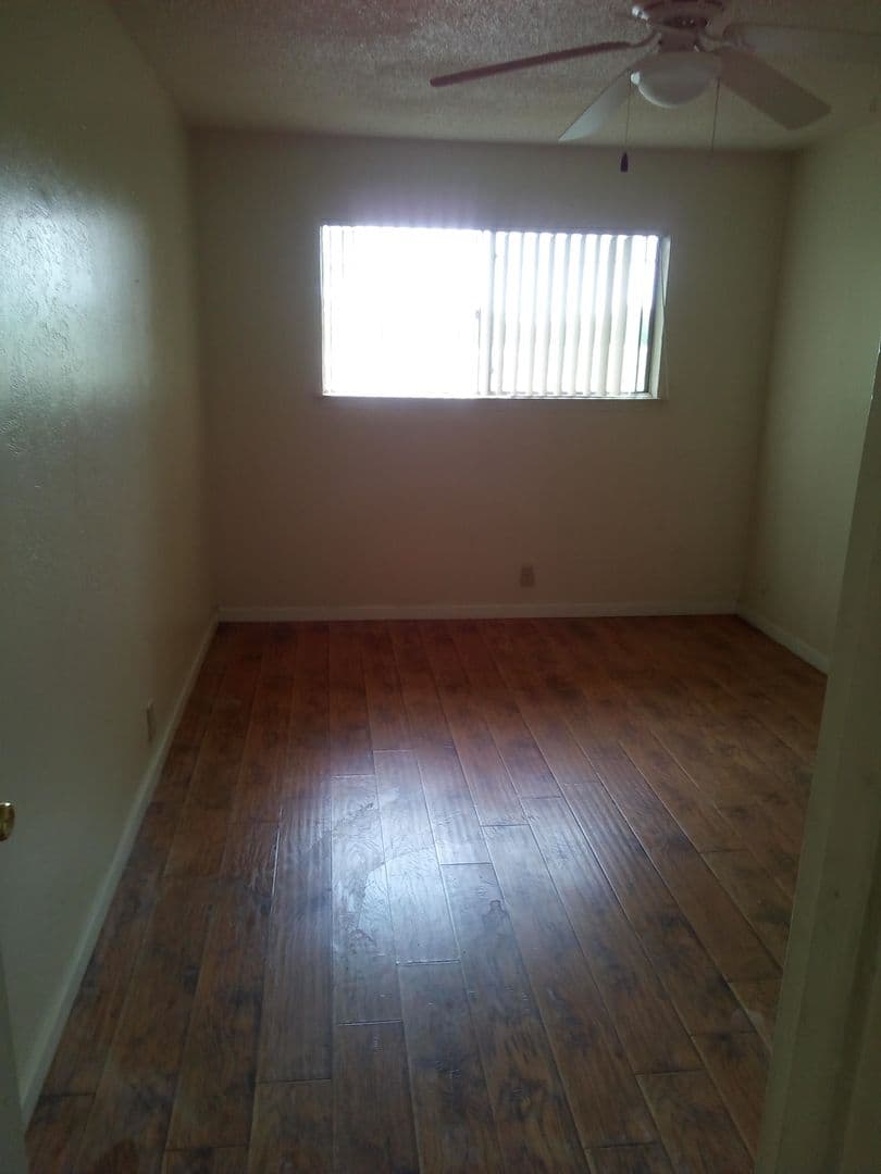 Rancho Cordova Apartment: 10442 Coloma Rd.