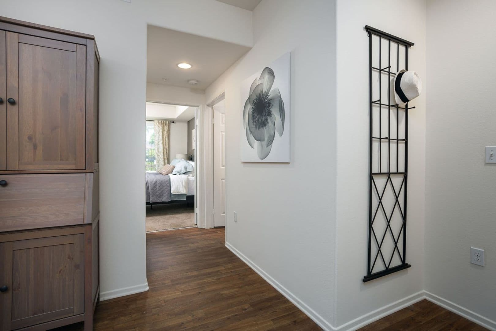 Menifee Apartment: 28155 Encanto Dr.