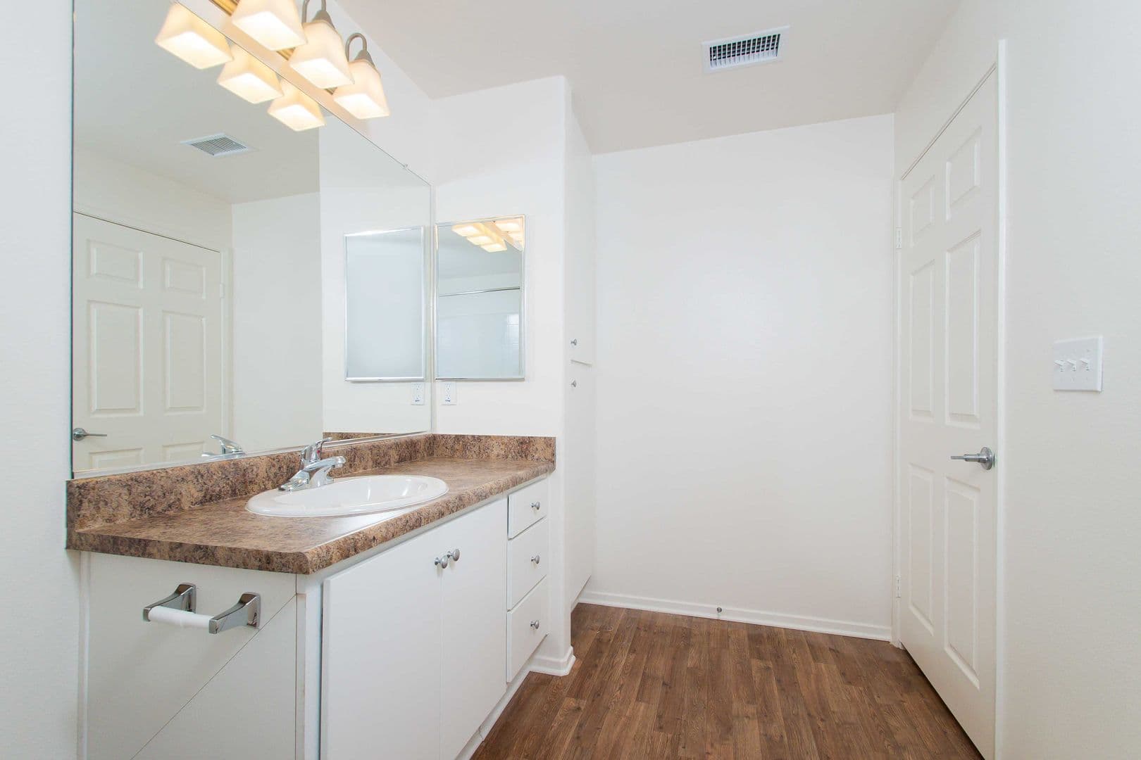 Menifee Apartment: 28155 Encanto Dr.