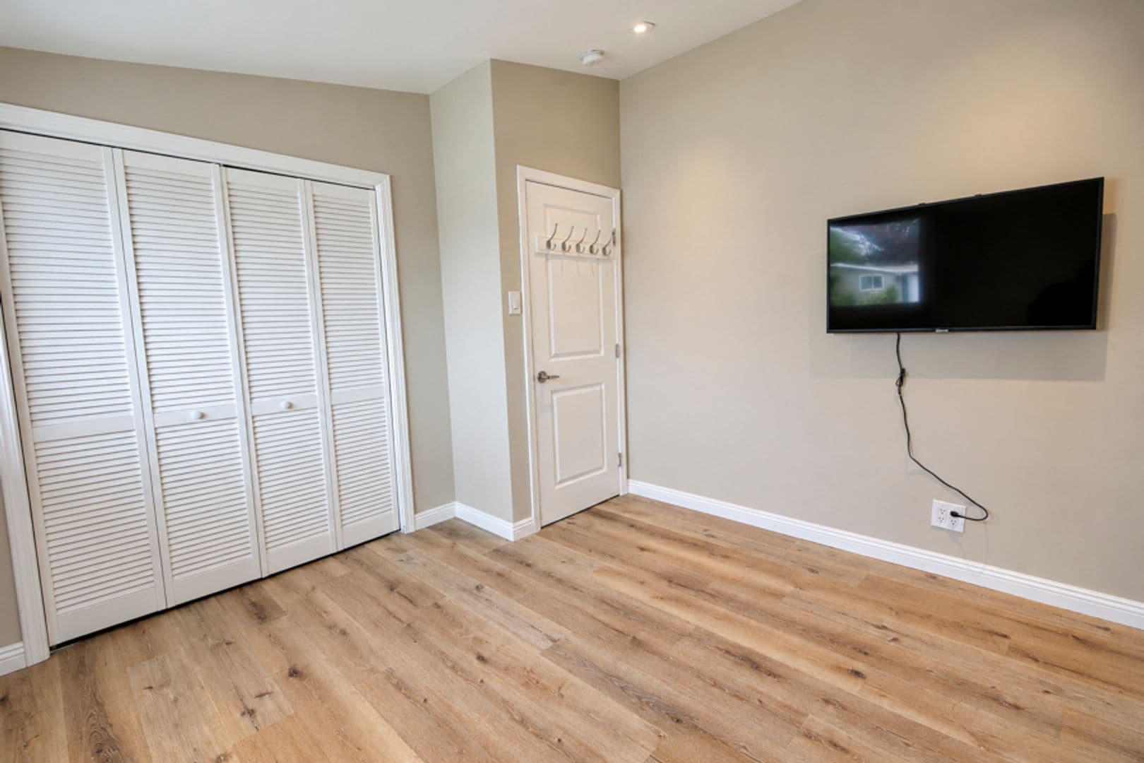 Costa Mesa House: 660 Beach Street