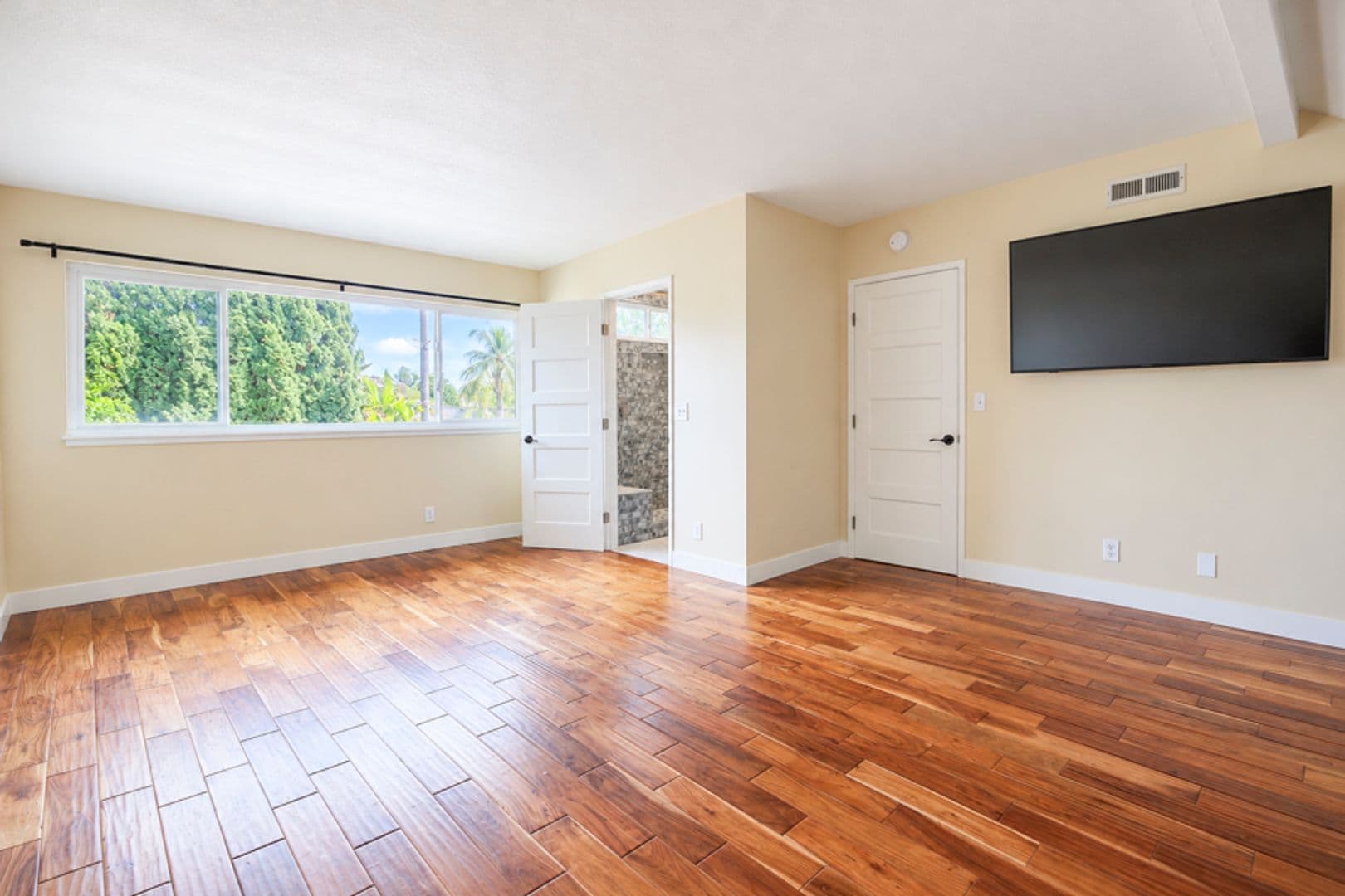 Huntington Beach House: 21651 Branta Circle