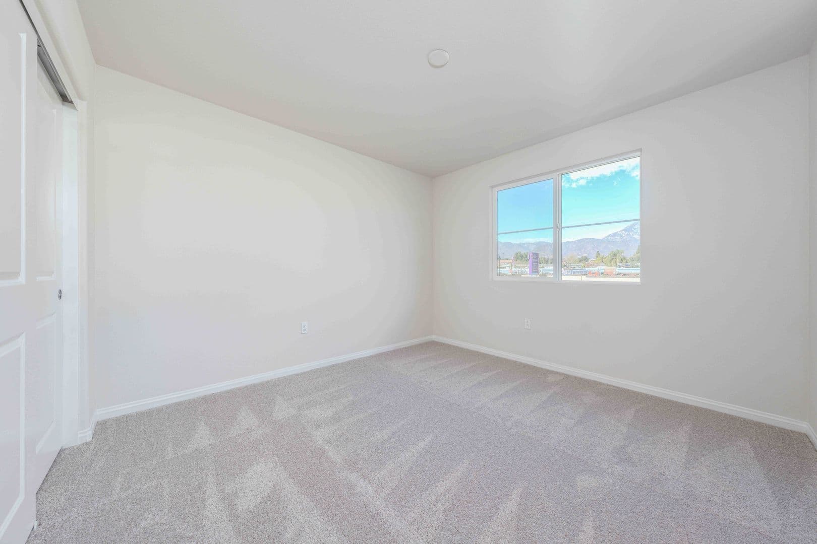 Upland House: 466 Meyer Place