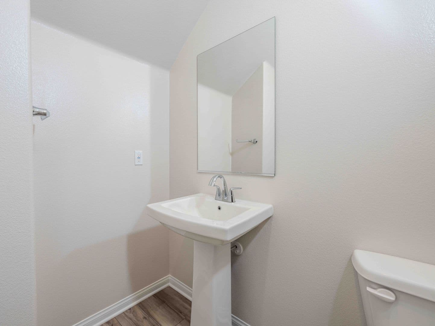 Upland House: 466 Meyer Place