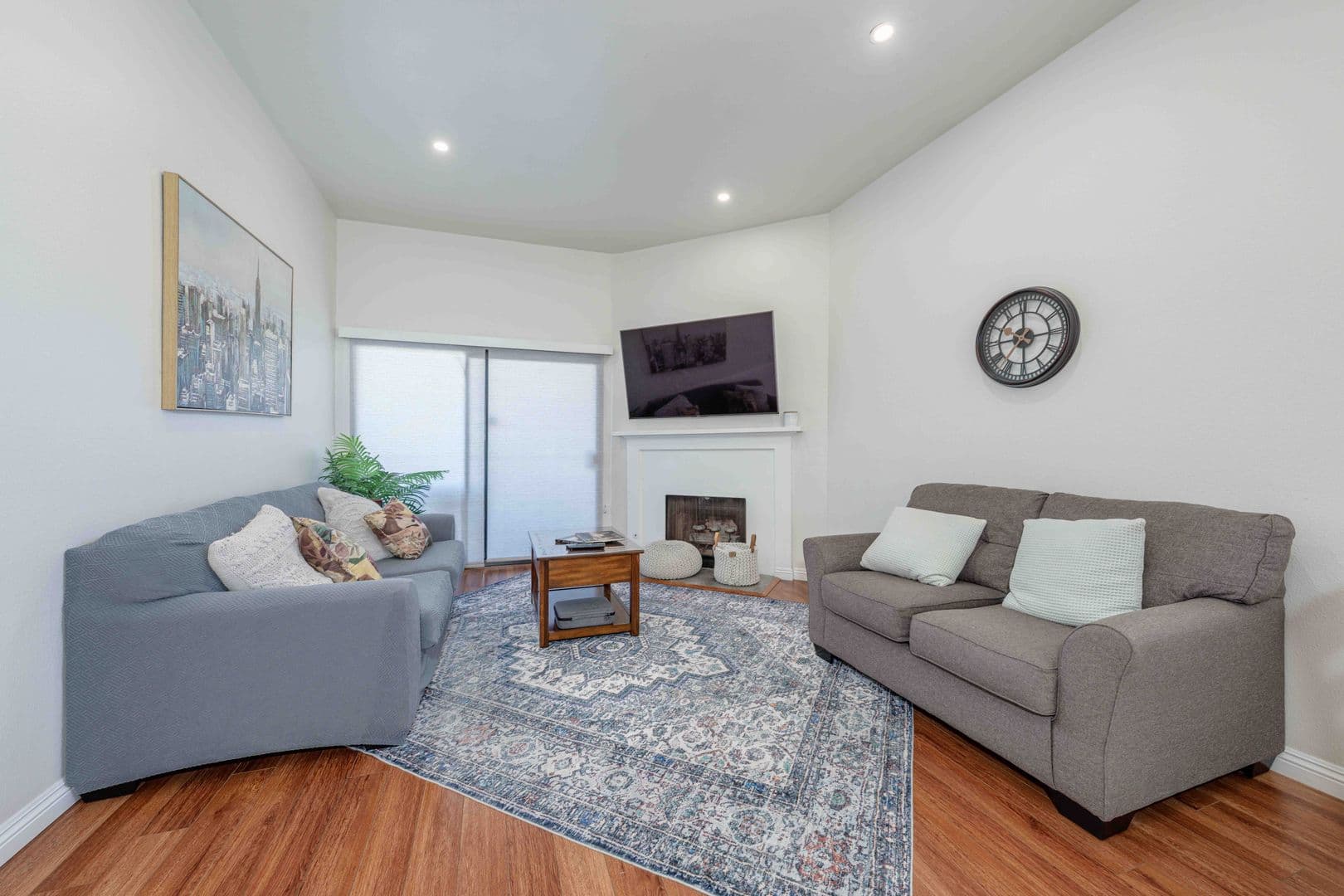 Anaheim Condo: 1861 W. Falmouth  Avenue #61