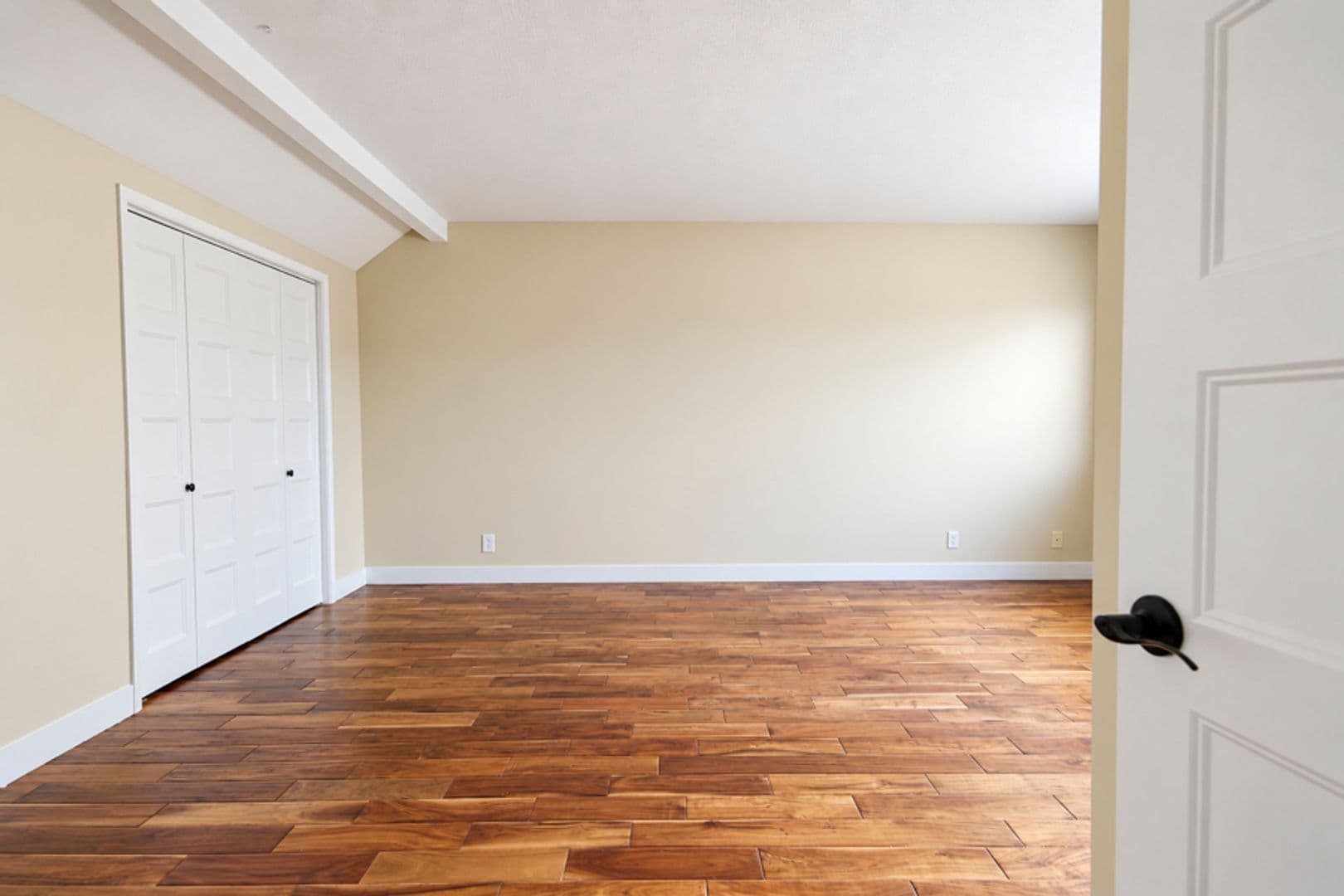 Huntington Beach House: 21651 Branta Circle