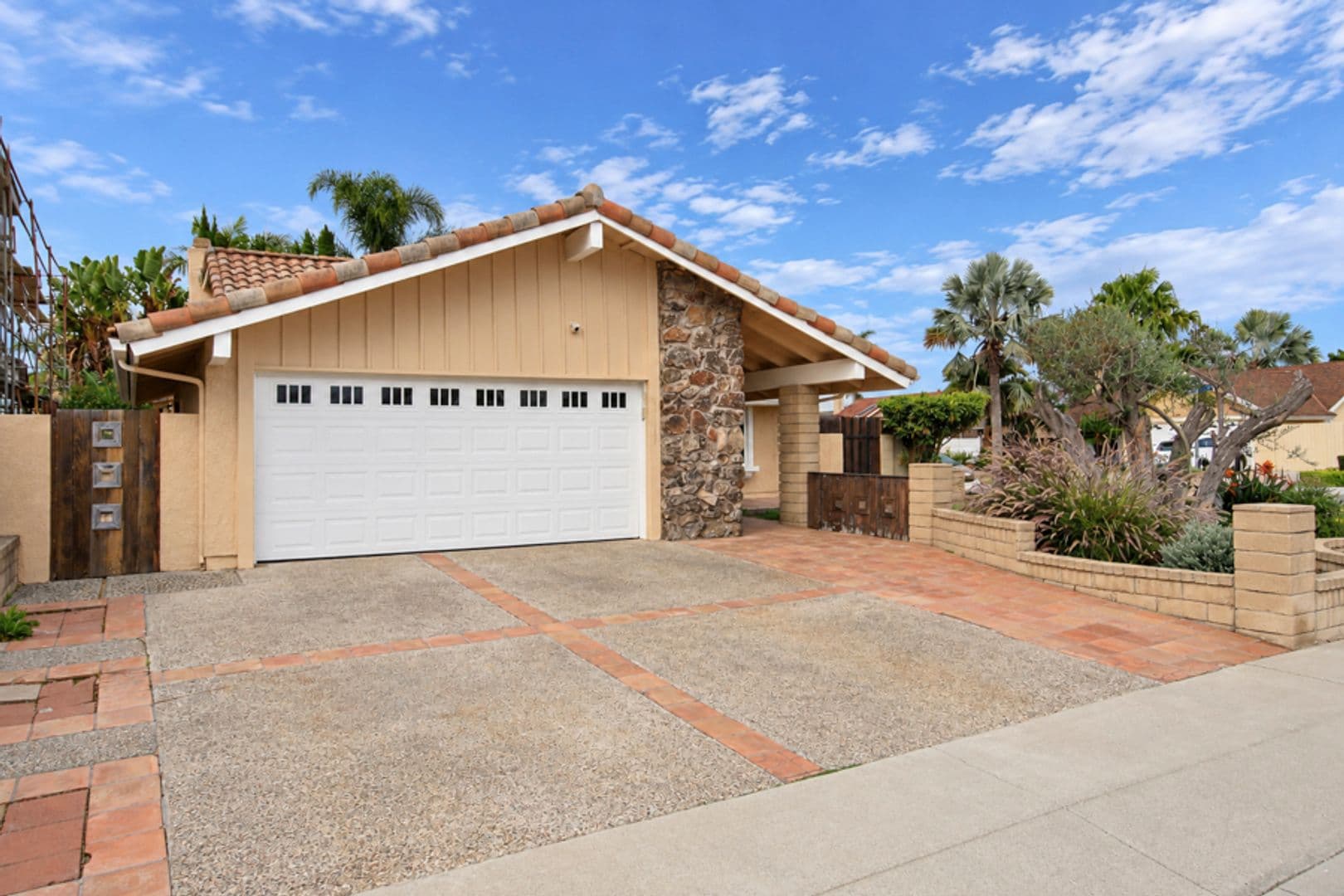 Huntington Beach House: 21651 Branta Circle