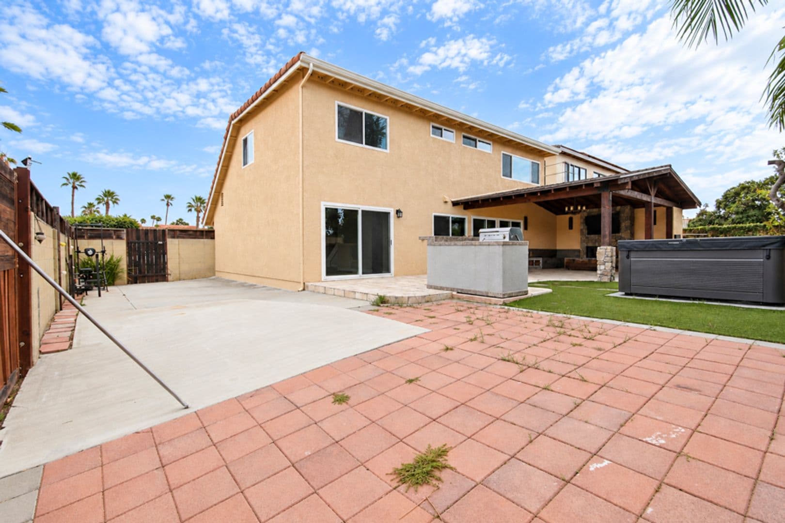 Huntington Beach House: 21651 Branta Circle