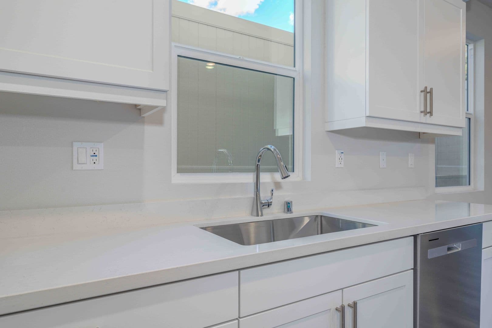 Upland House: 466 Meyer Place