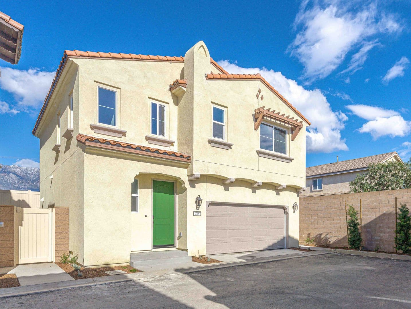 Upland House: 466 Meyer Place