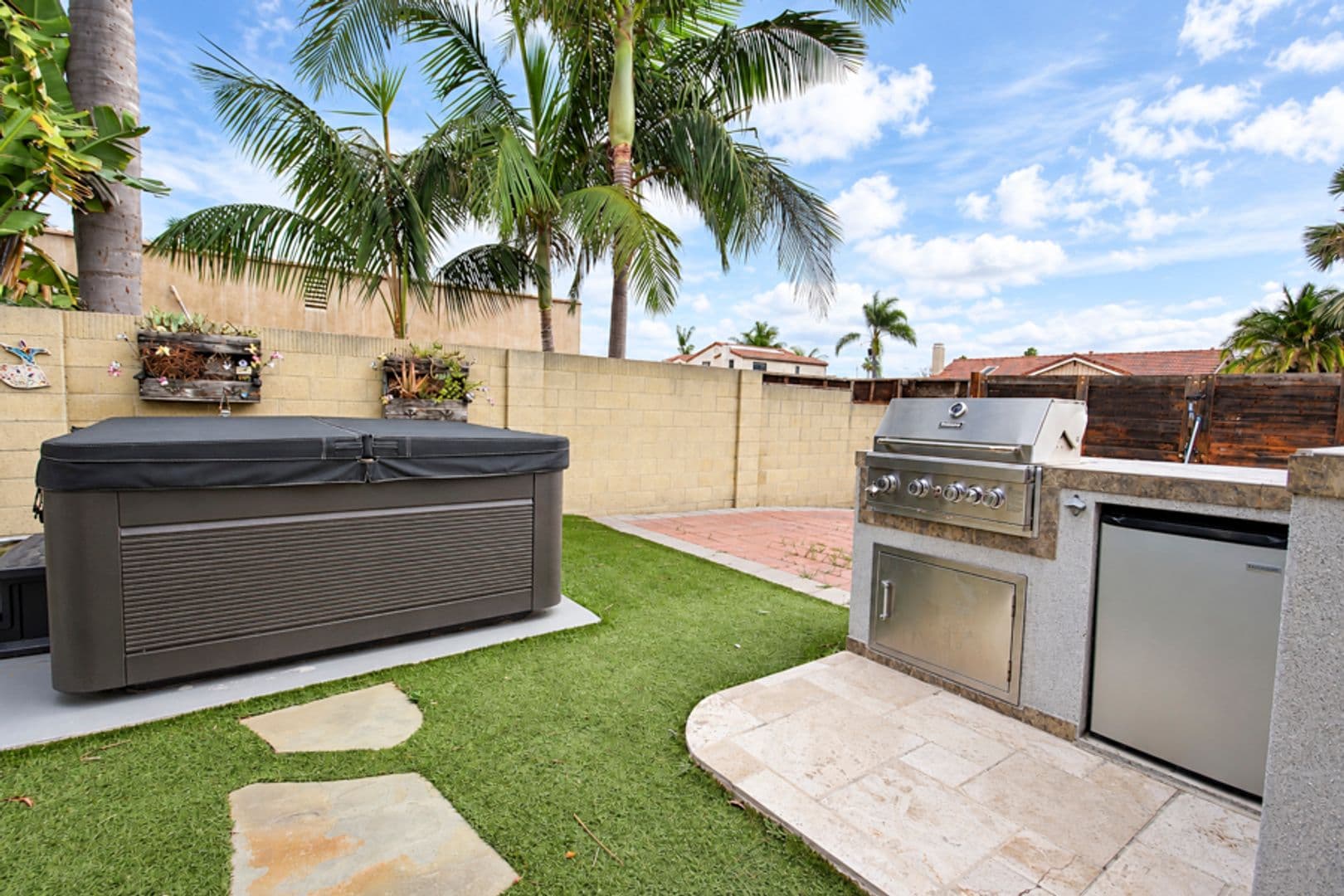 Huntington Beach House: 21651 Branta Circle