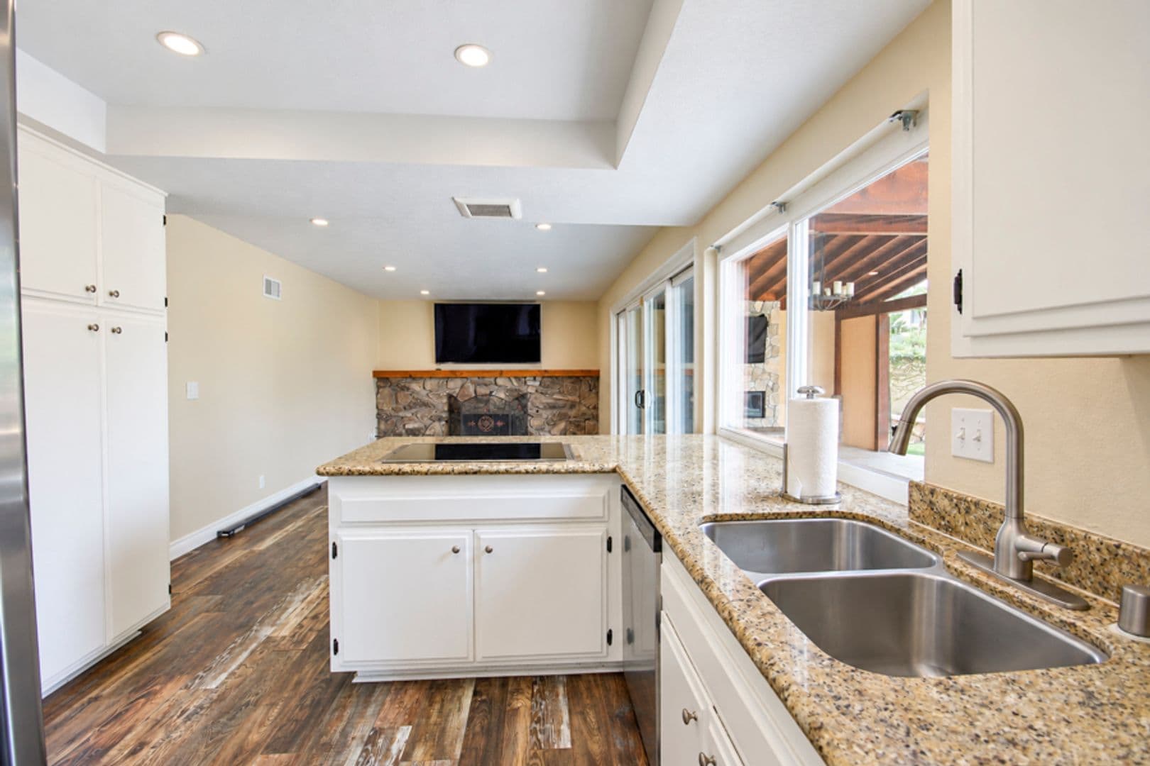 Huntington Beach House: 21651 Branta Circle