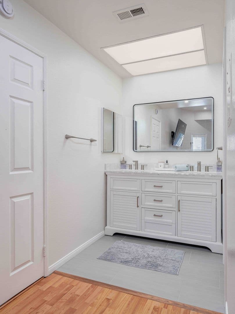 Anaheim Condo: 1861 W. Falmouth  Avenue #61