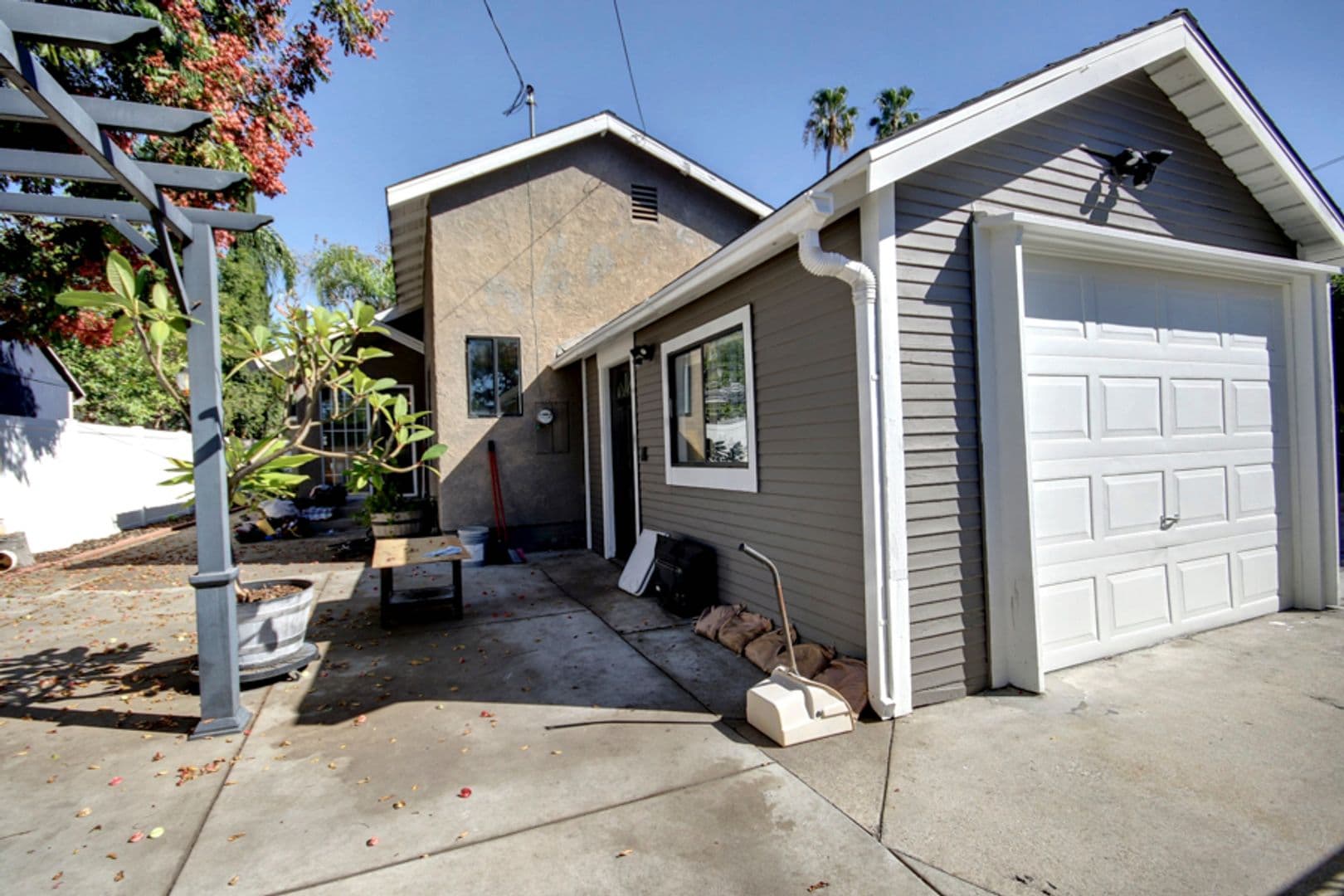 Anaheim House: 605 S. Philadelphia