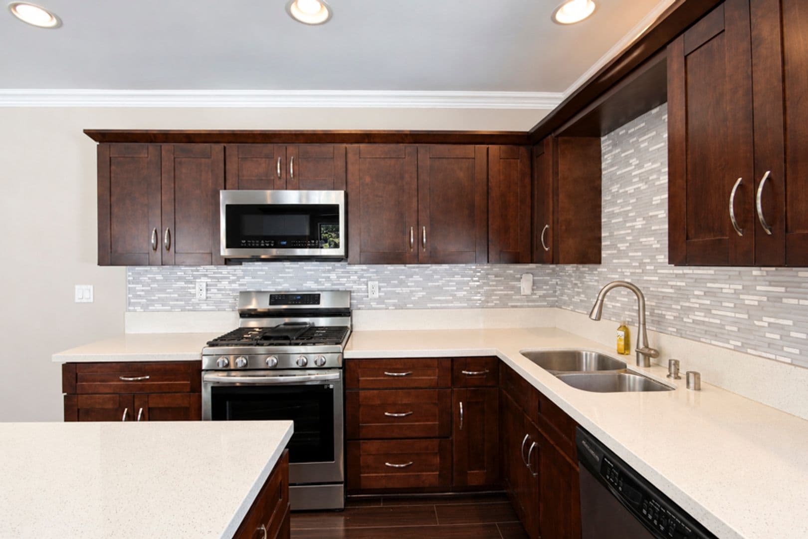 Anaheim House: 605 S. Philadelphia