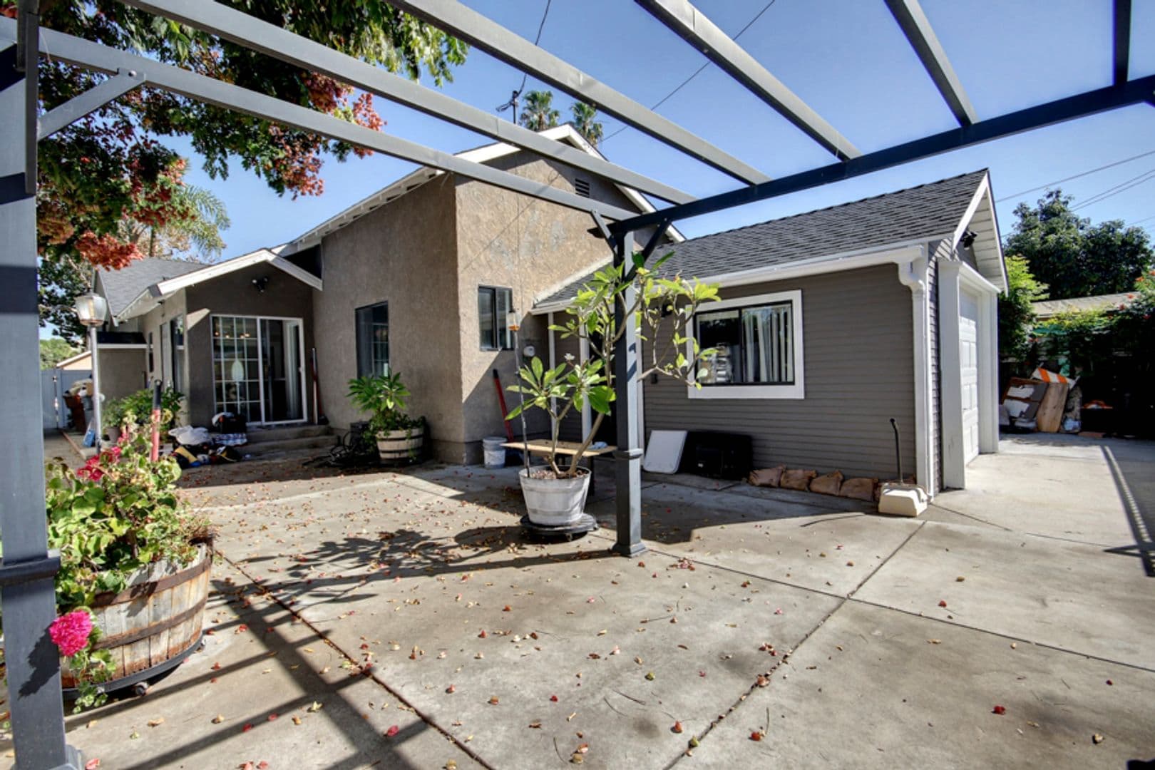Anaheim House: 605 S. Philadelphia