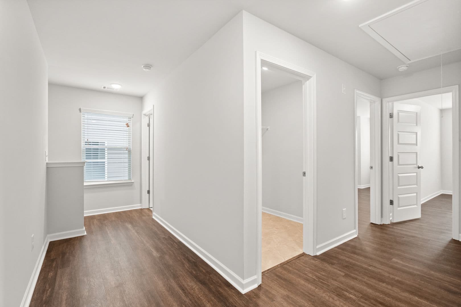 Gainesville House: 2438 Peak Ridge Lane