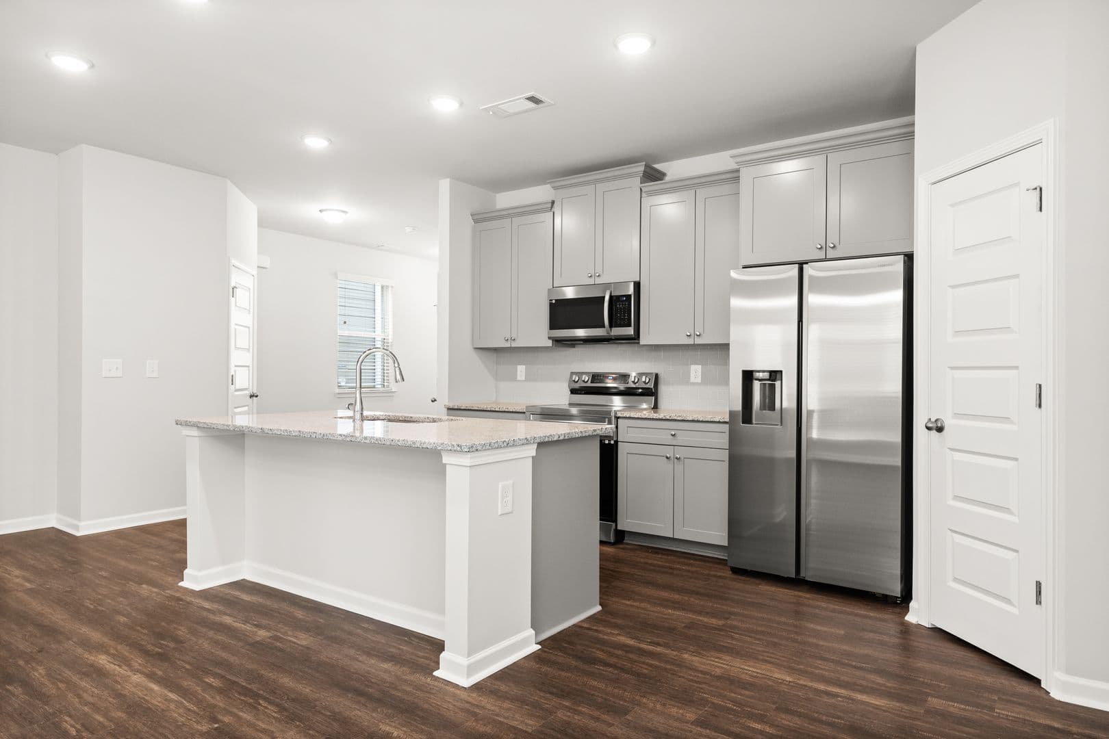 Gainesville House: 2443 Peak Ridge Lane