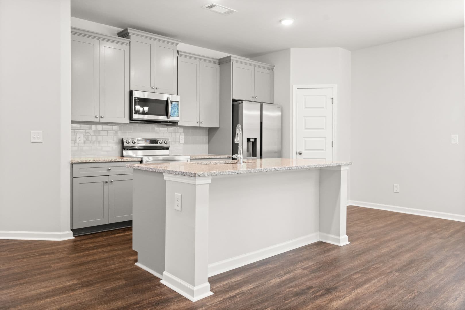 Gainesville House: 2426 Peak Ridge Lane