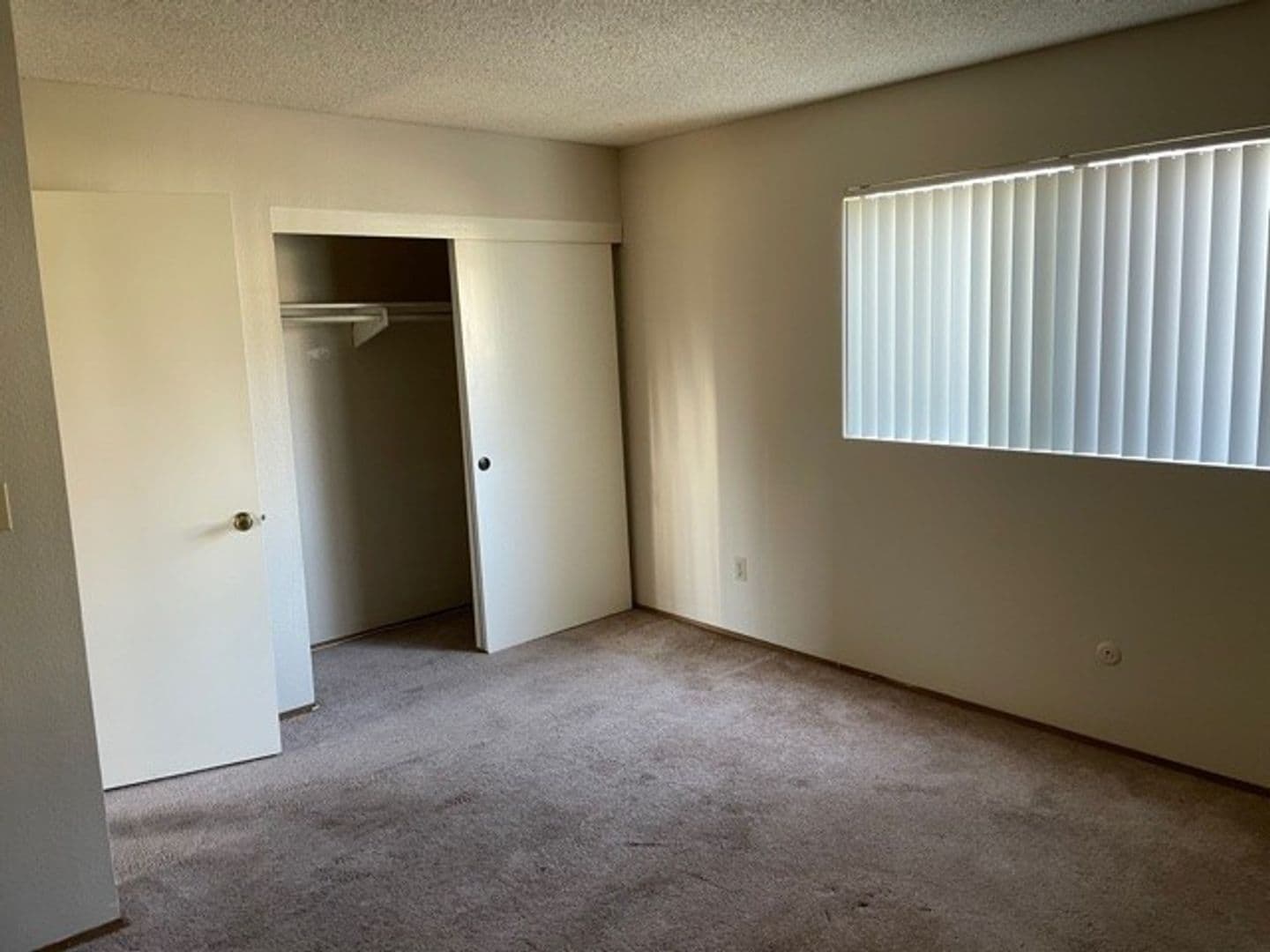 Chula Vista Apartment: 616 Oaklawn Avenue