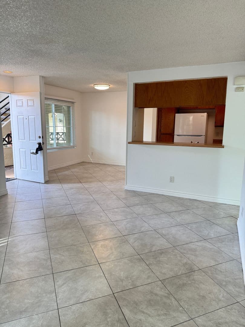 Chula Vista House: 2085 Lakeridge Cir