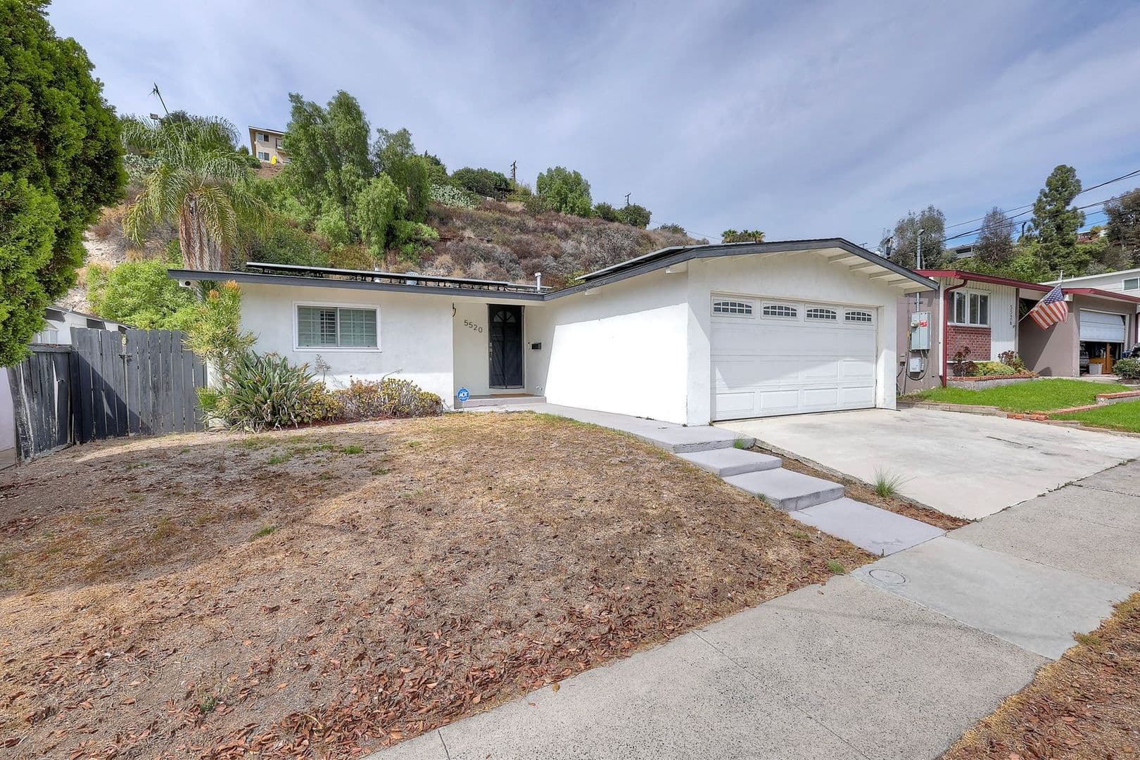 San Diego House: 5520 Baja Dr