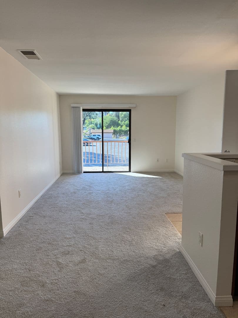 El Cajon Condo: 12191 Cuyamaca College Dr Unit 106