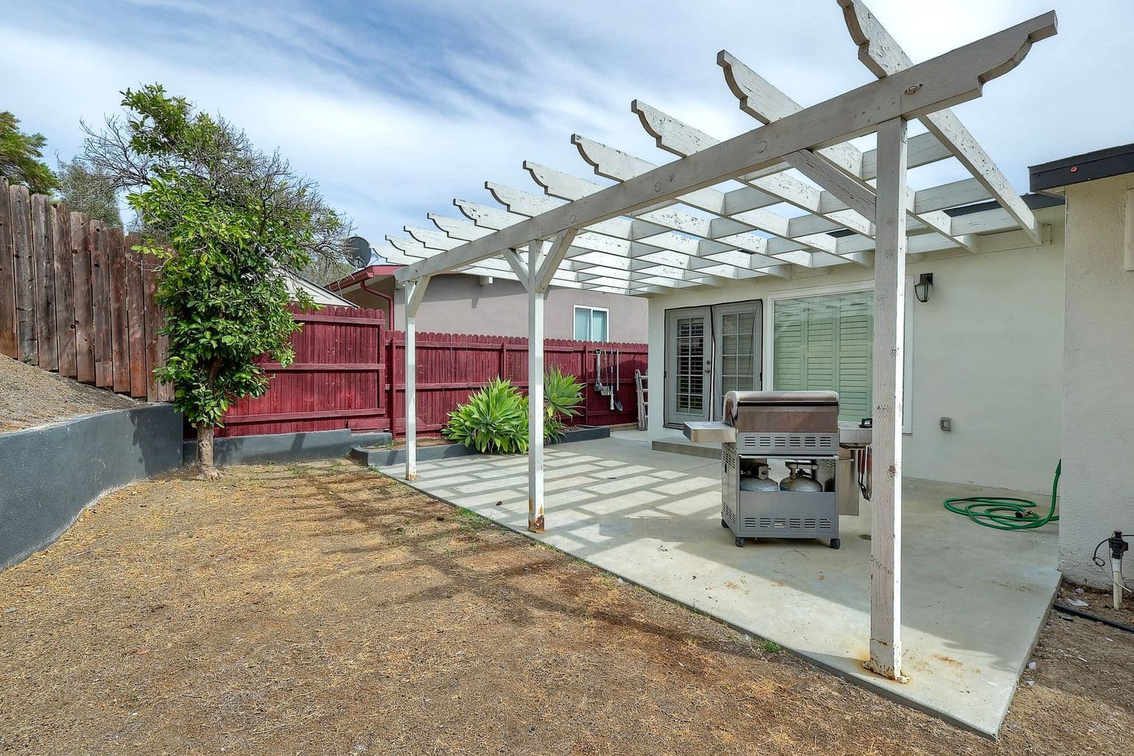 San Diego House: 5520 Baja Dr