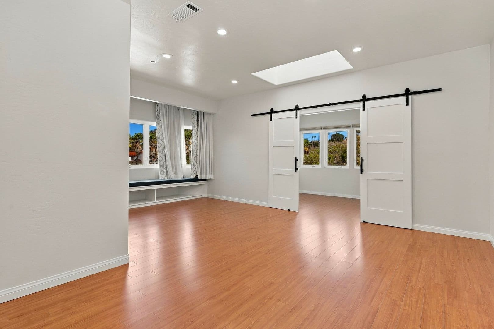 Bonita House: 3955 Allen School Rd