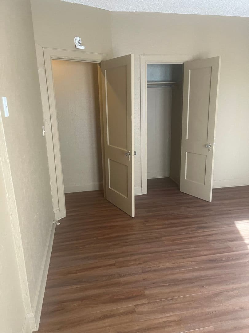 Enid Apartment: 1814/1816 E. Elm
