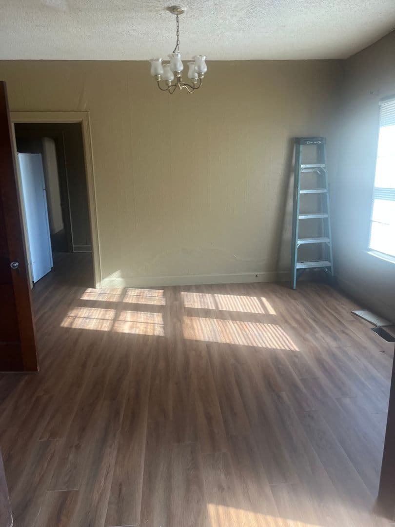 Enid Apartment: 1814/1816 E. Elm