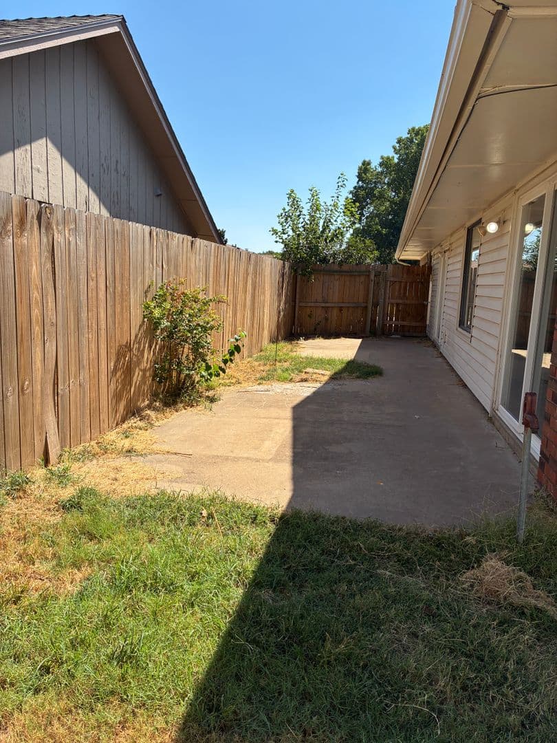 Enid House: 4402 Briar Creek Rd