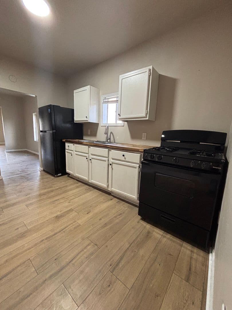 Madison Apartment: 1534 7th Street