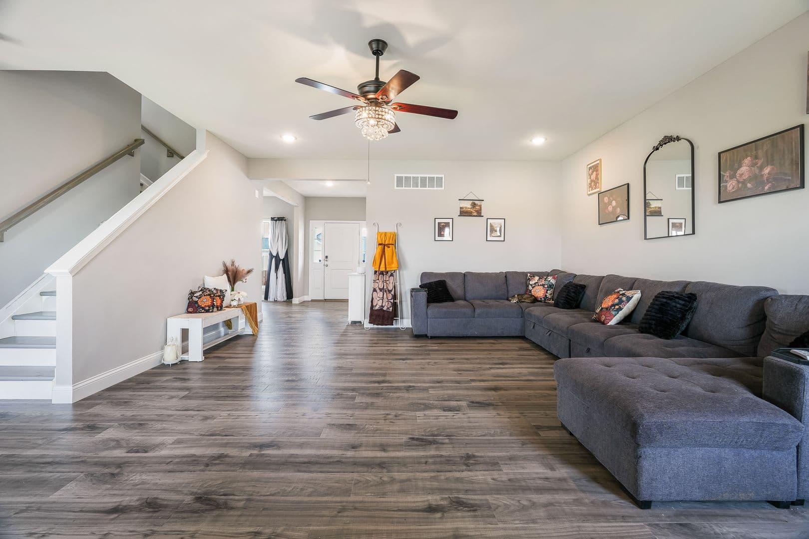 St Charles House: 228 Wayfair Landing