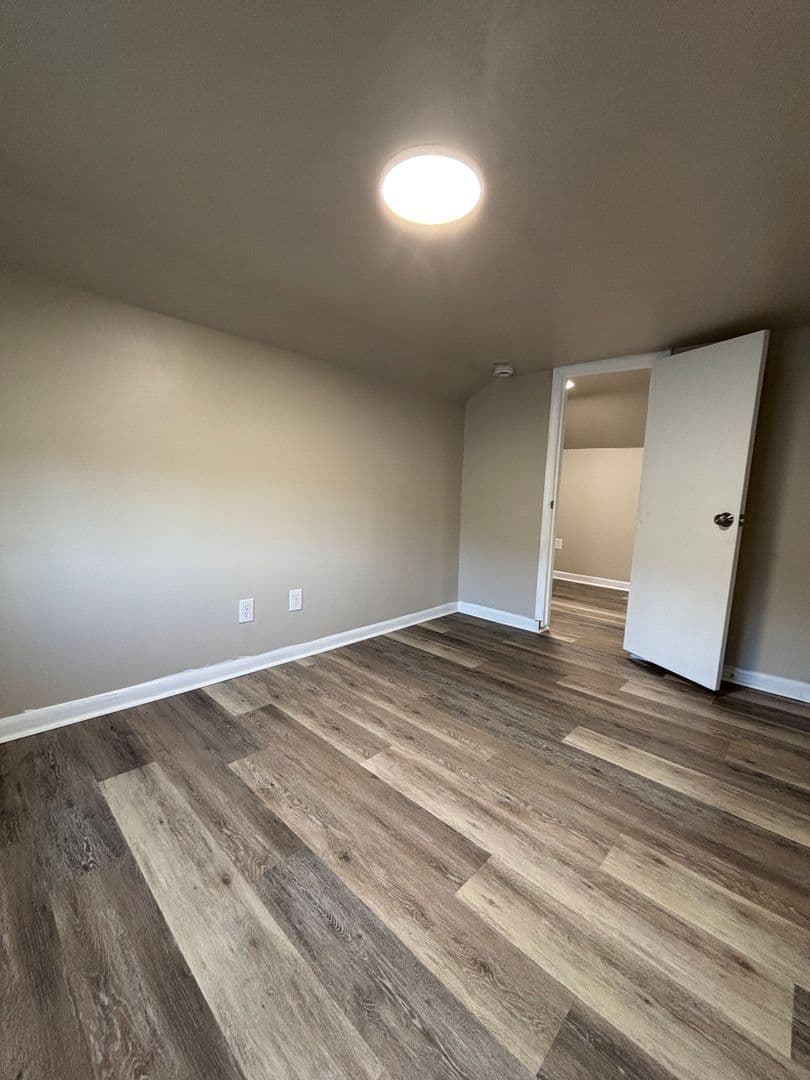 Madison Apartment: 1534 7th Street