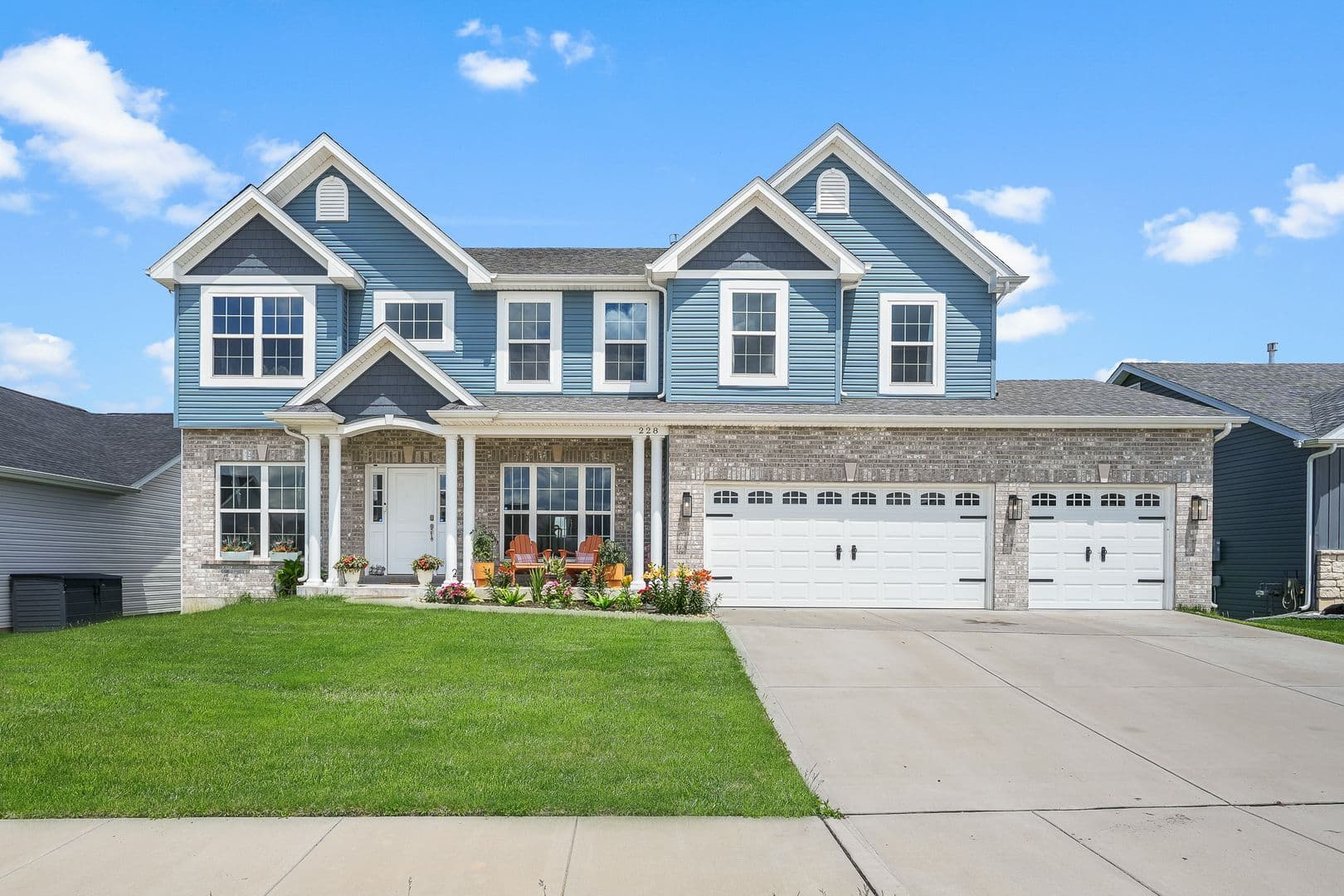 St Charles House: 228 Wayfair Landing