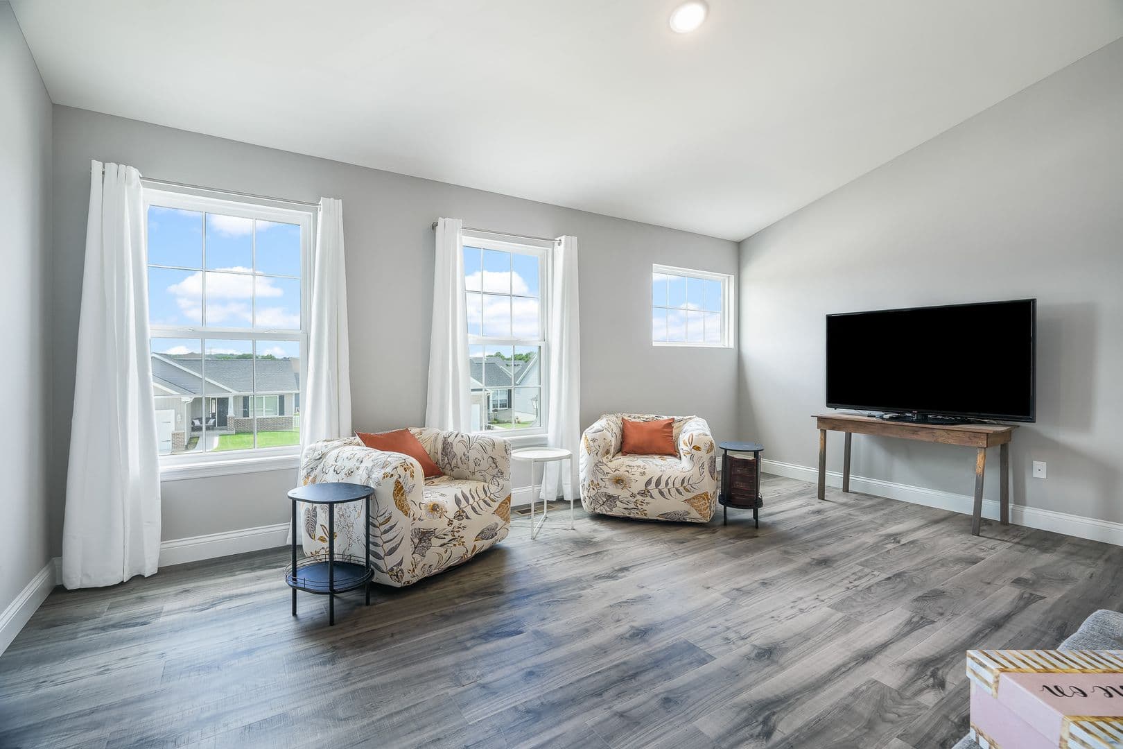 St Charles House: 228 Wayfair Landing
