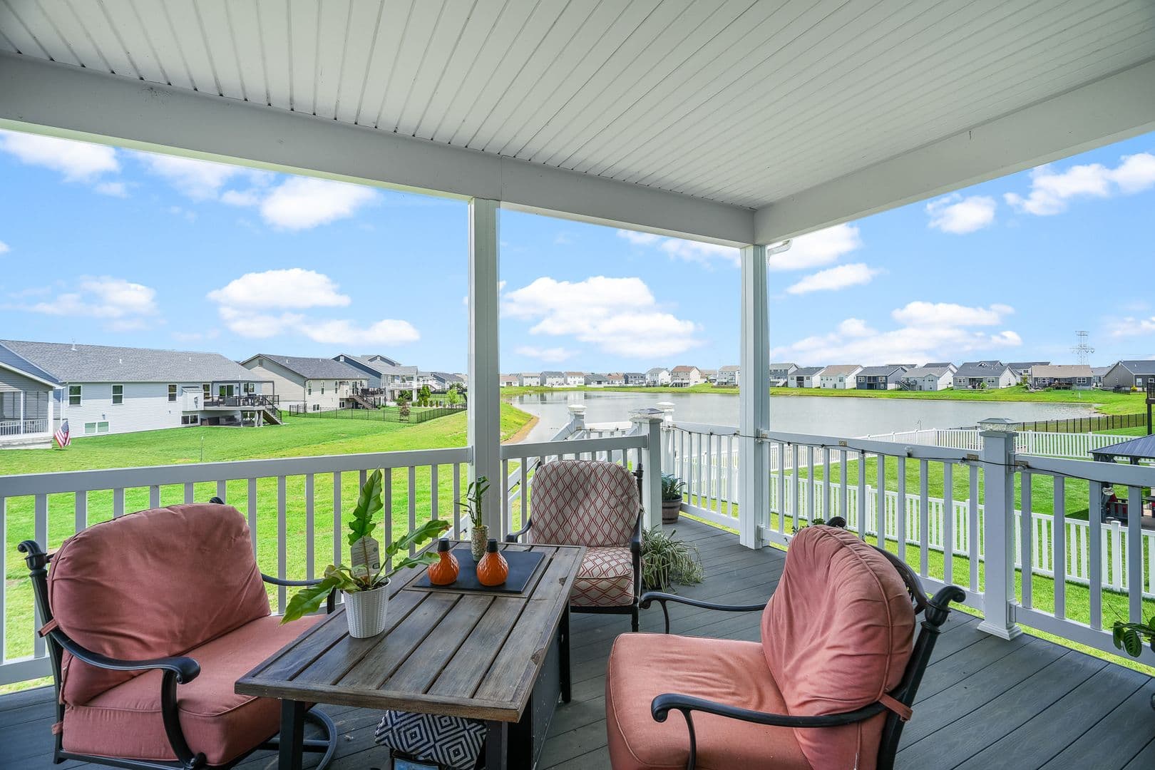St Charles House: 228 Wayfair Landing