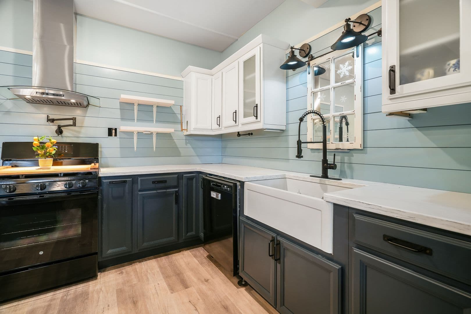 St Charles House: 228 Wayfair Landing