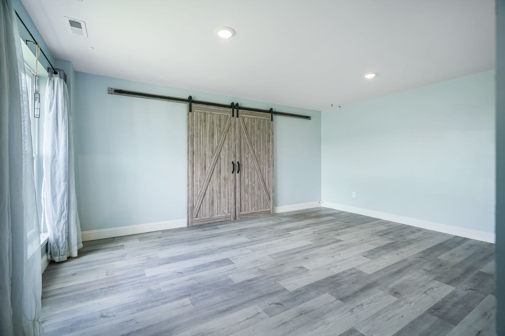 St Charles House: 228 Wayfair Landing