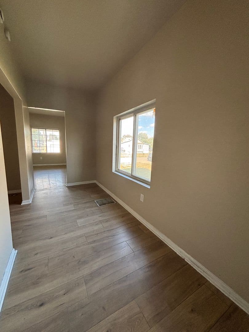 Madison Apartment: 1534 7th Street