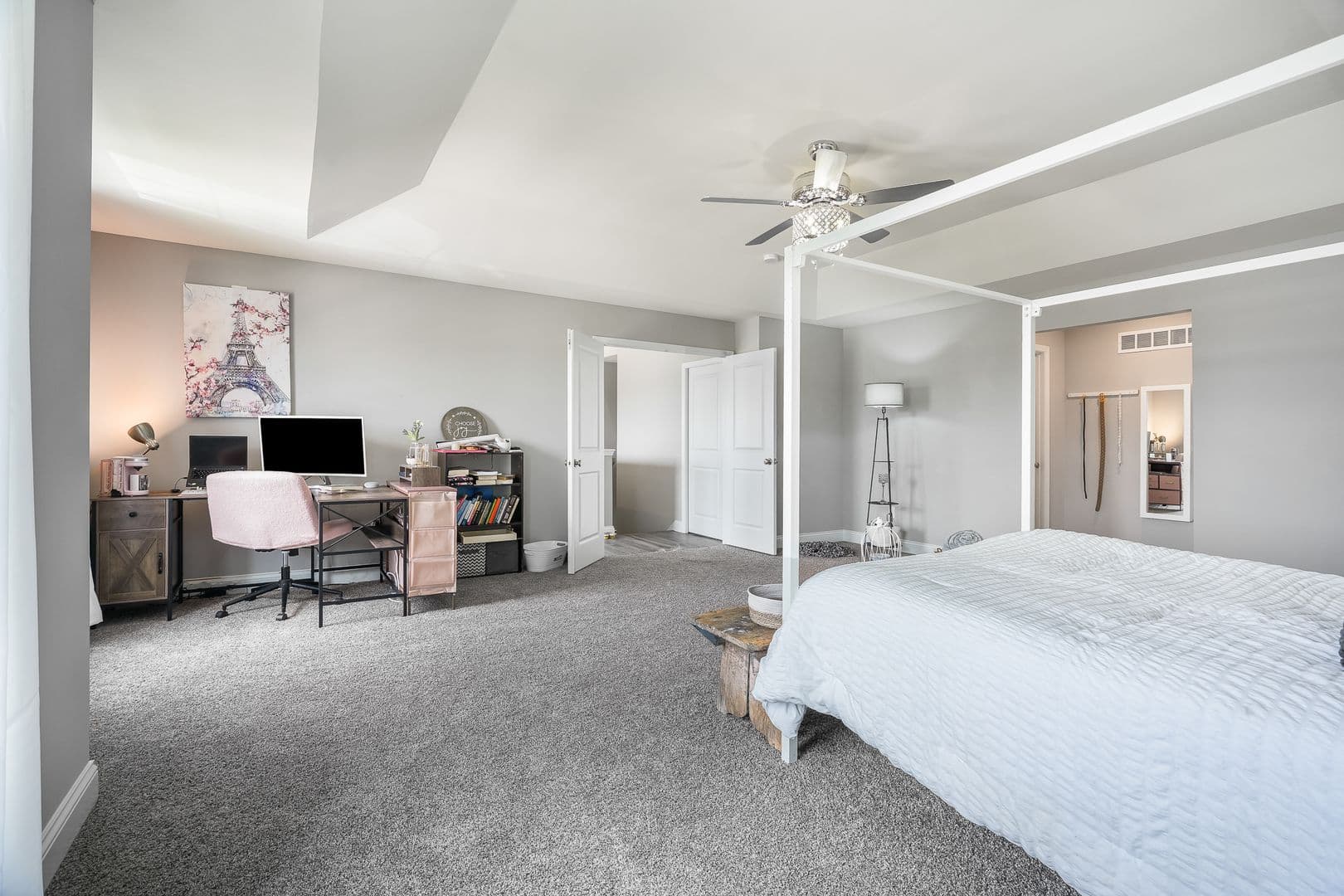 St Charles House: 228 Wayfair Landing