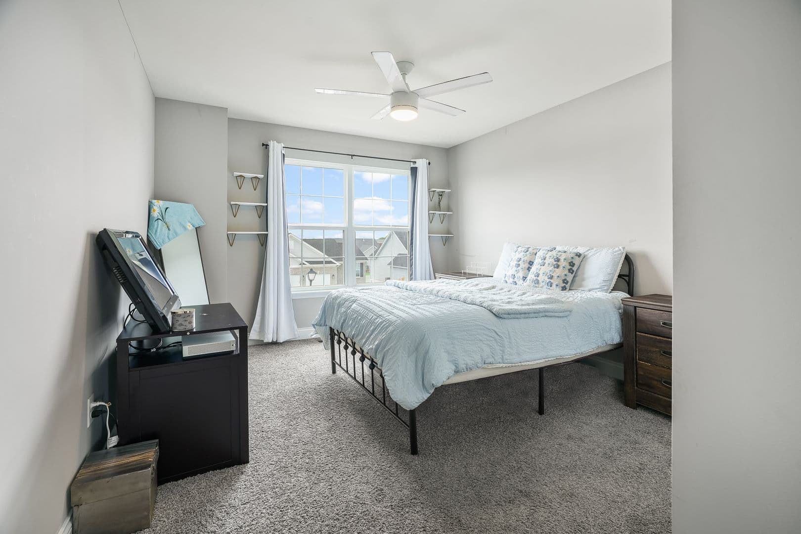 St Charles House: 228 Wayfair Landing