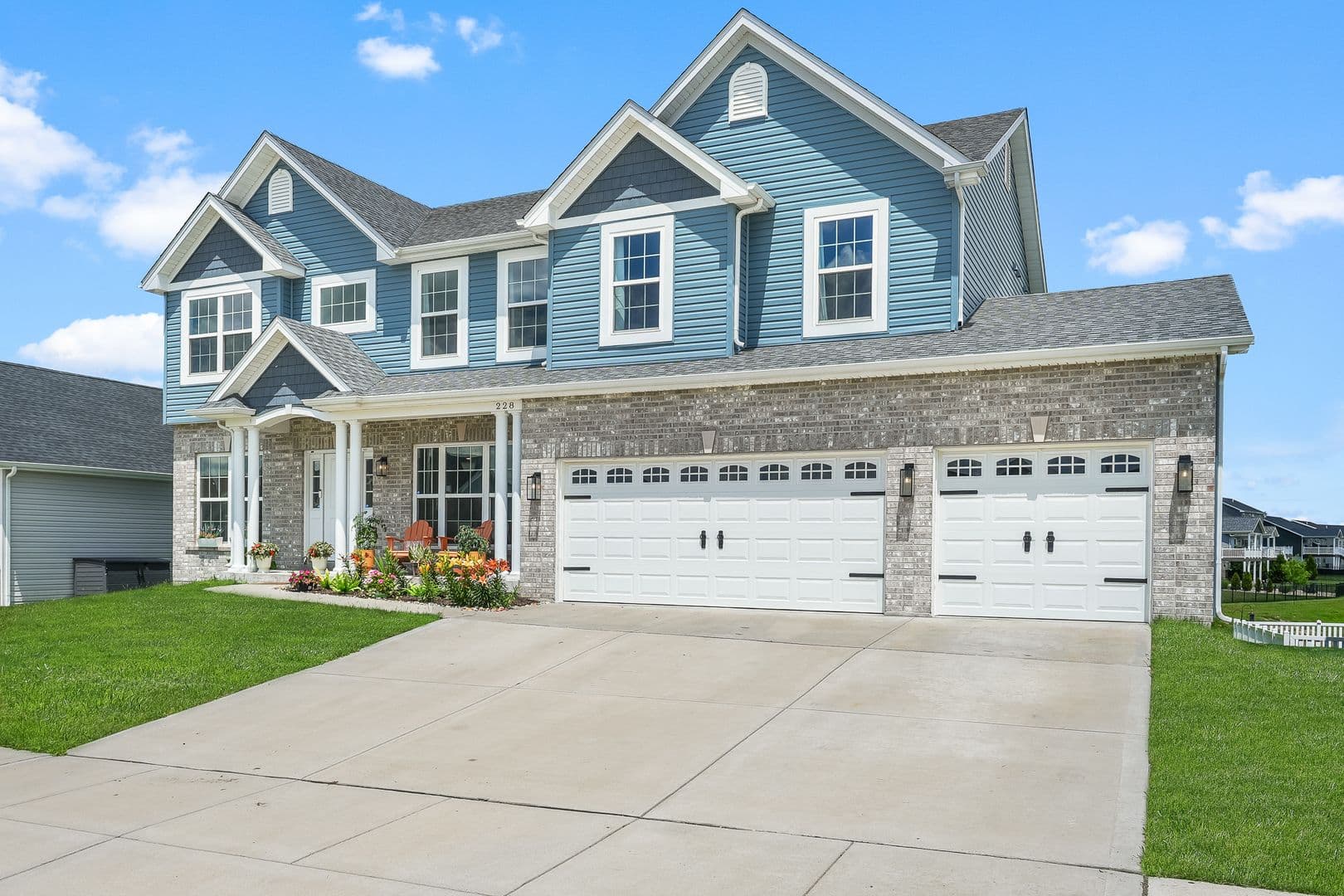 St Charles House: 228 Wayfair Landing