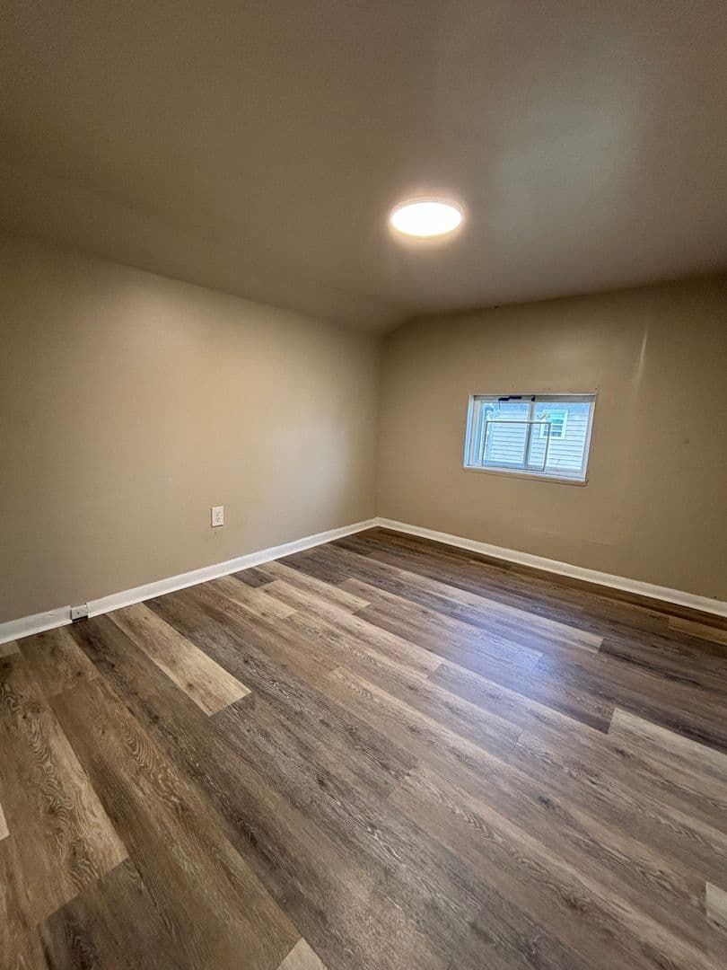 Madison Apartment: 1534 7th Street