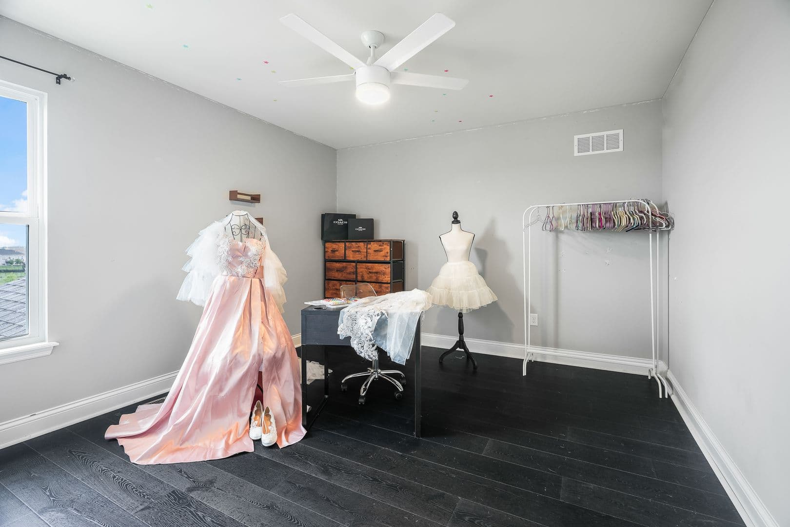 St Charles House: 228 Wayfair Landing