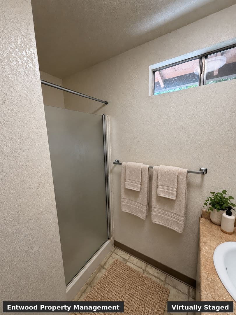 Chico Apartment: 1448 Warner St