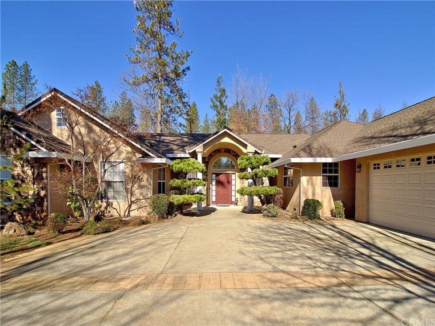 Paradise House: 1865 Vineyard Drive