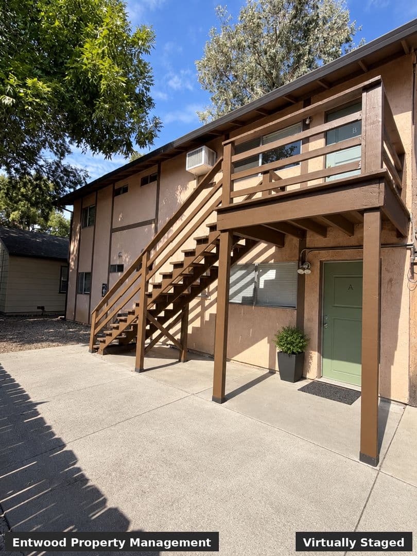 Chico Apartment: 1448 Warner St